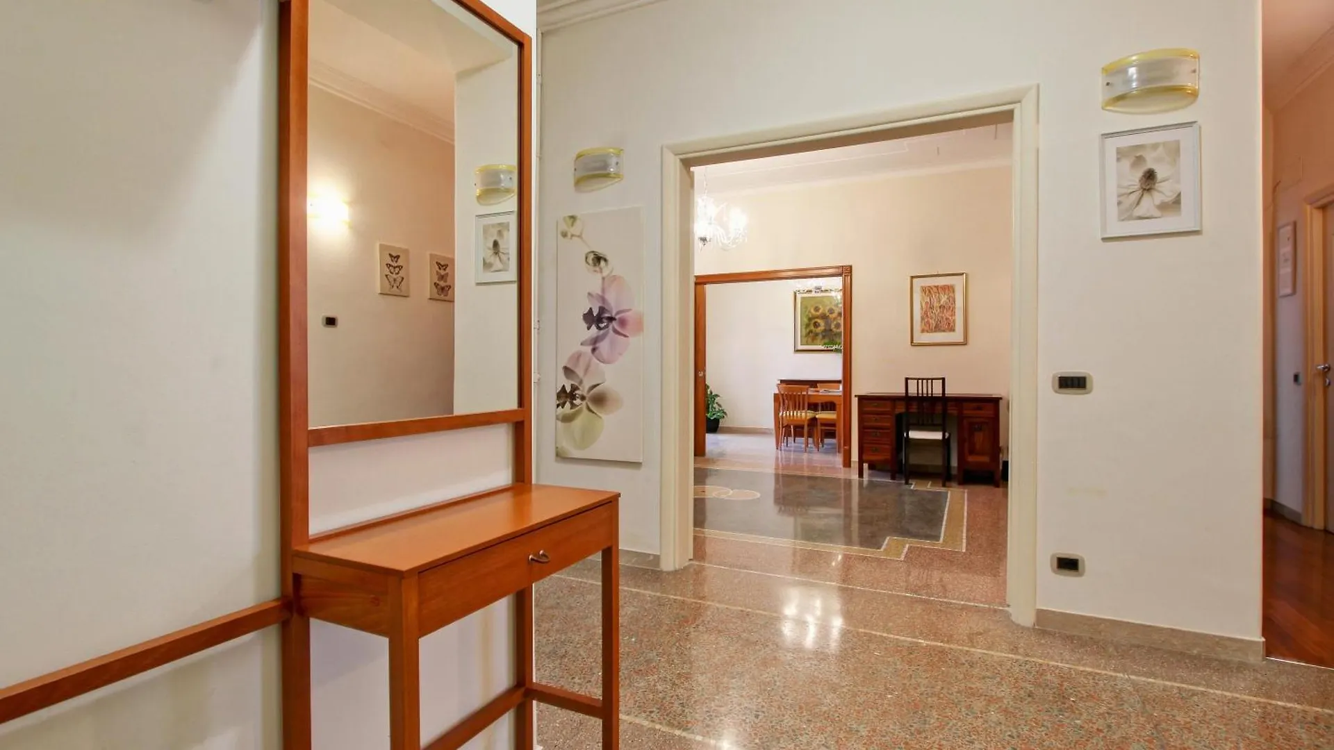 Casa Anna - Re Di Roma Apartment 0*, Rome Italy